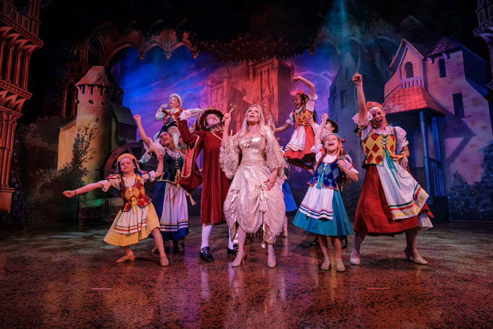 REVIEW | Sleeping Beauty Panto in Sydney - Dance Life